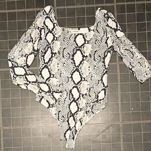 Eesome Black and White Snakeskin Top